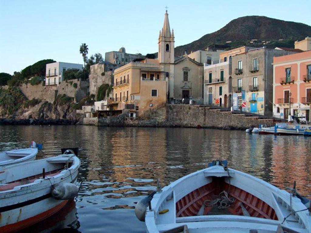 Venti Di Mare Apartment Lipari  Luaran gambar